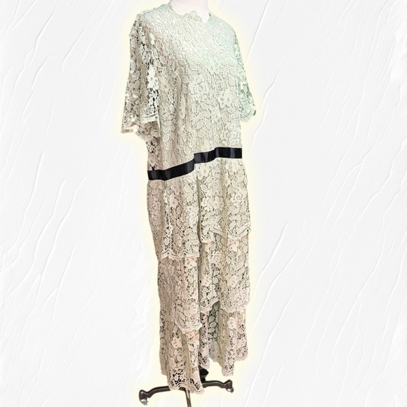NWT Boohoo ‘Occasion Lace Tiered Midaxi Dress’ in Sage / Mint Green Plus Size 24 - Picture 15 of 16